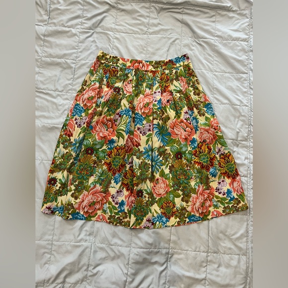 Postella Dresses & Skirts - NWT Postella Anthropologie 100% Silk Skirt Floral Granny Sofa Print Pleats L XE